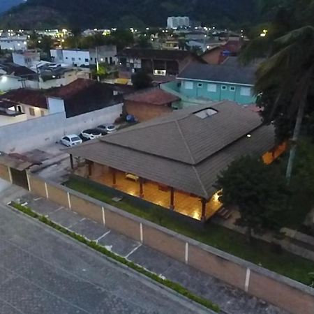 Hospedagem Economica Flor De Maria كاراغواتاتوبا المظهر الخارجي الصورة