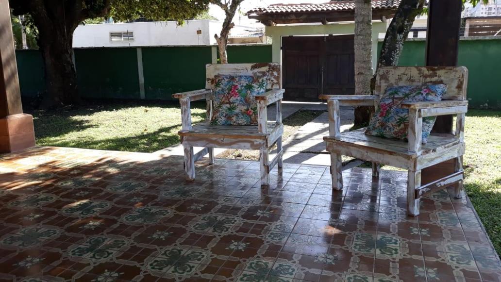 Hospedagem Economica Flor De Maria كاراغواتاتوبا المظهر الخارجي الصورة